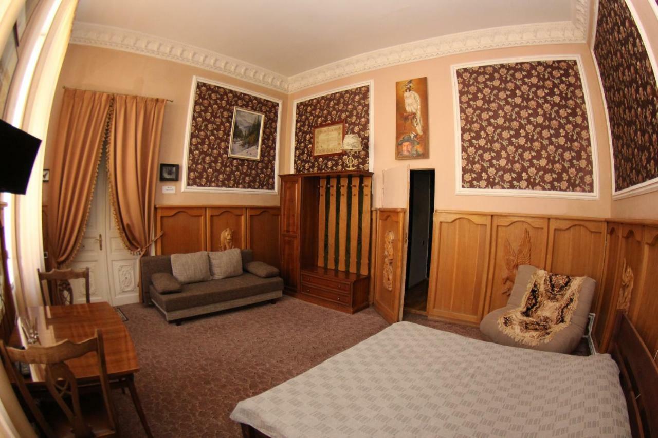 Orpheus Hostel And Apartments 敖德萨 外观 照片