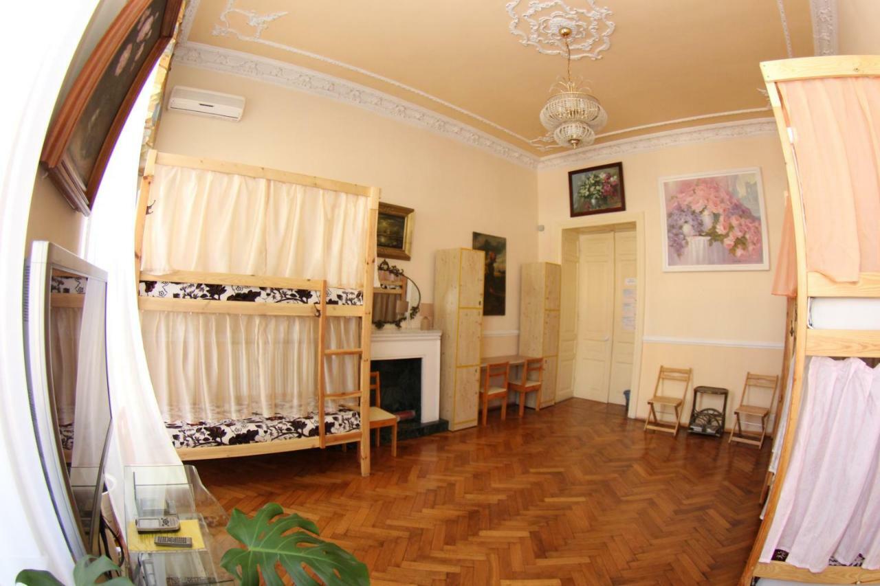 Orpheus Hostel And Apartments 敖德萨 外观 照片