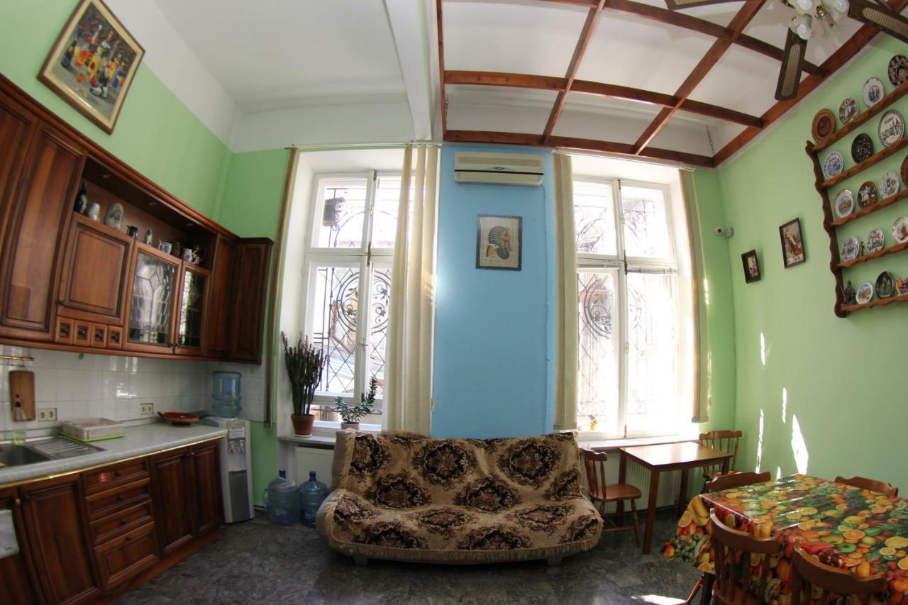 Orpheus Hostel And Apartments 敖德萨 外观 照片
