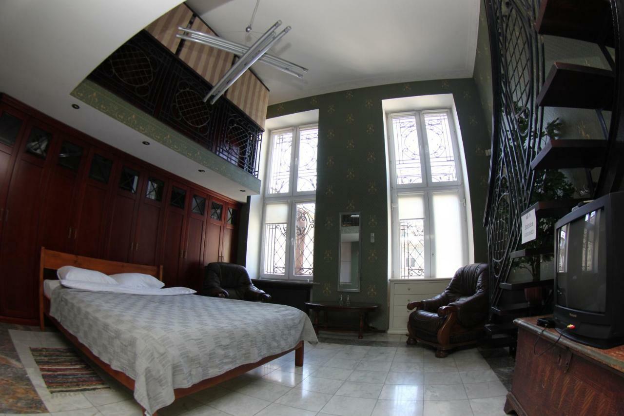 Orpheus Hostel And Apartments 敖德萨 外观 照片