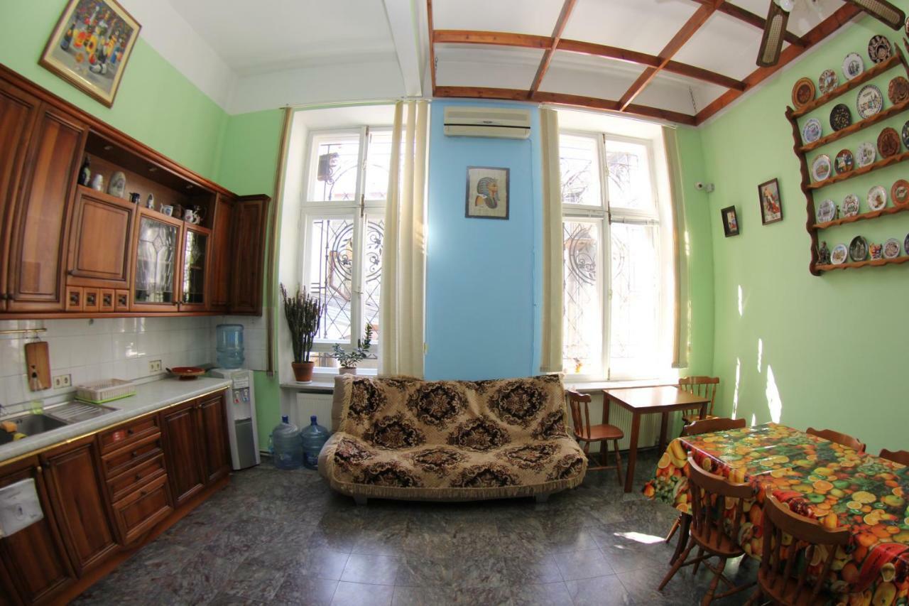 Orpheus Hostel And Apartments 敖德萨 外观 照片