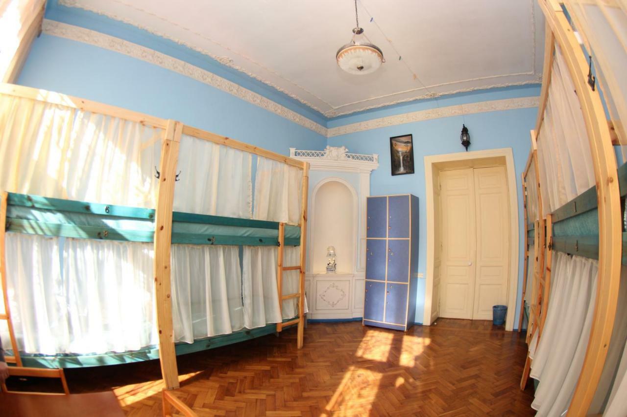 Orpheus Hostel And Apartments 敖德萨 外观 照片
