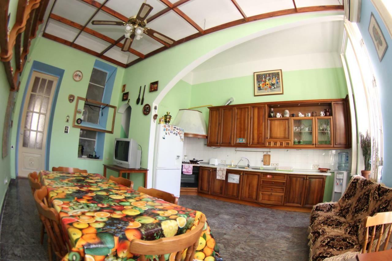 Orpheus Hostel And Apartments 敖德萨 外观 照片